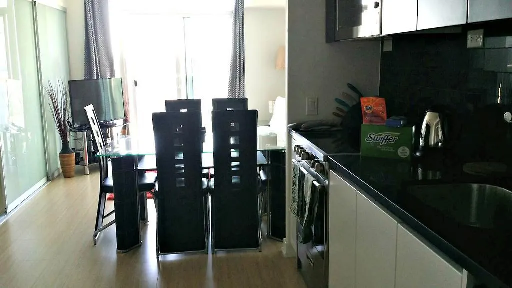 Pelicanstay In Toronto Entertainment District 0*,  كندا